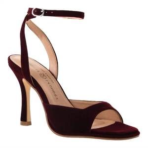 NEW CHINESE LAUNDRY women's lynwood velvet open toe heel in burgundy